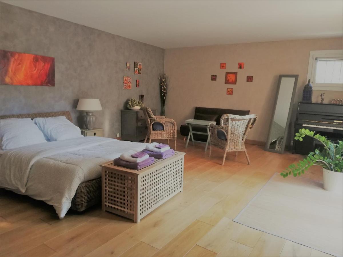 La Goutadou Bed & Breakfast Cabannes Dış mekan fotoğraf