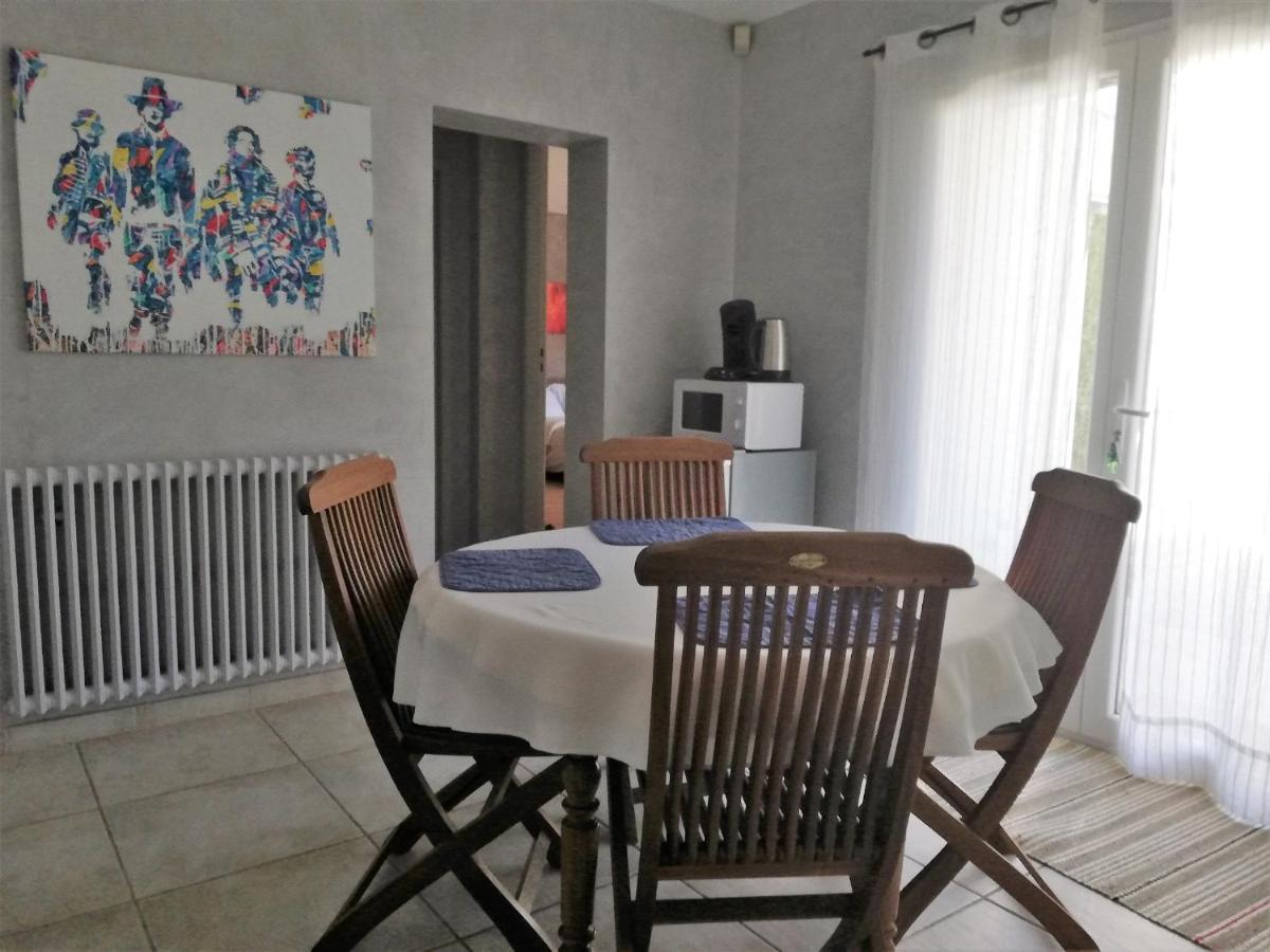 La Goutadou Bed & Breakfast Cabannes Dış mekan fotoğraf