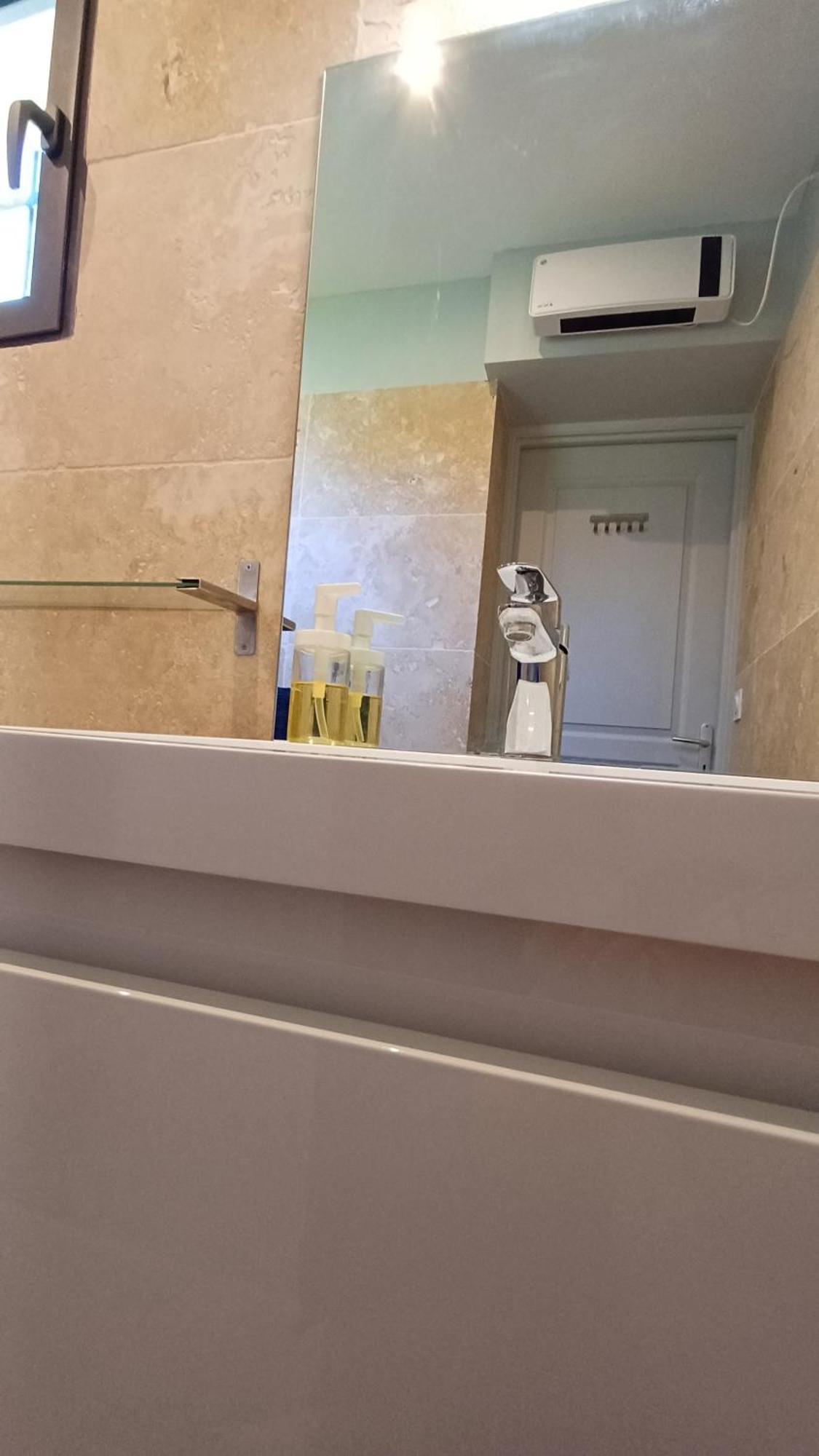 La Goutadou Bed & Breakfast Cabannes Dış mekan fotoğraf